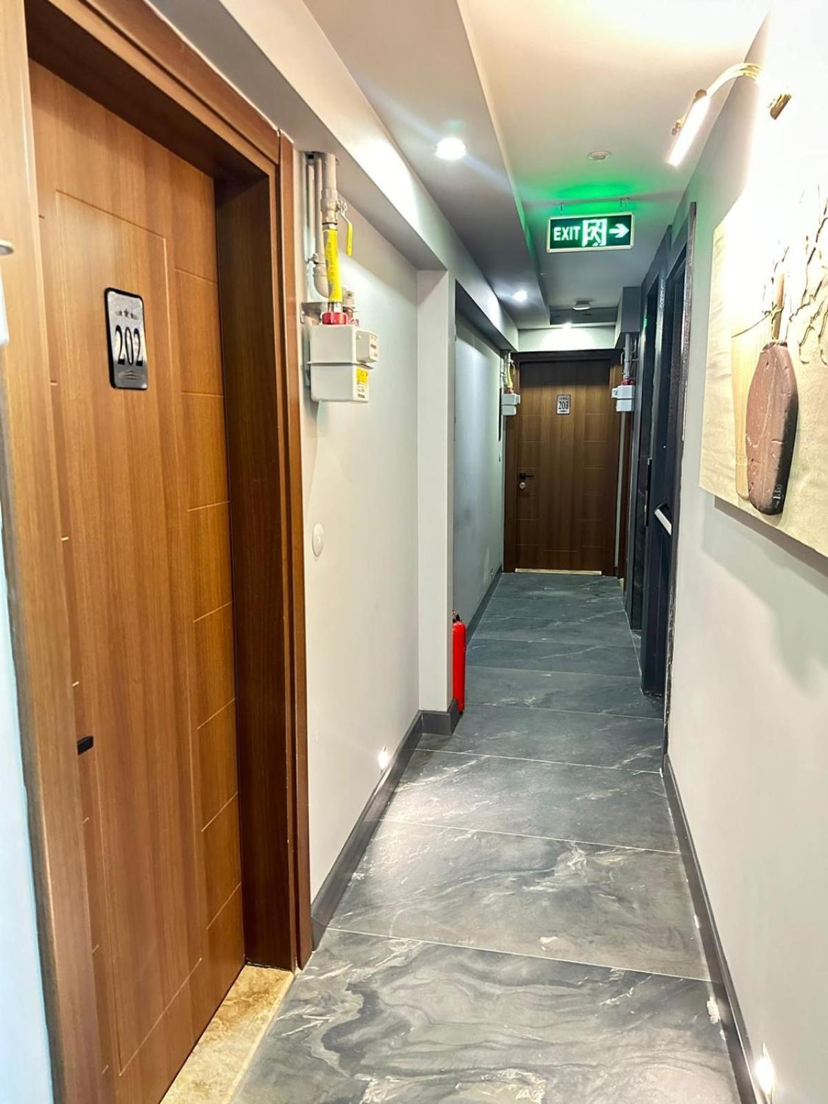 Apart Otel Gloria 4*