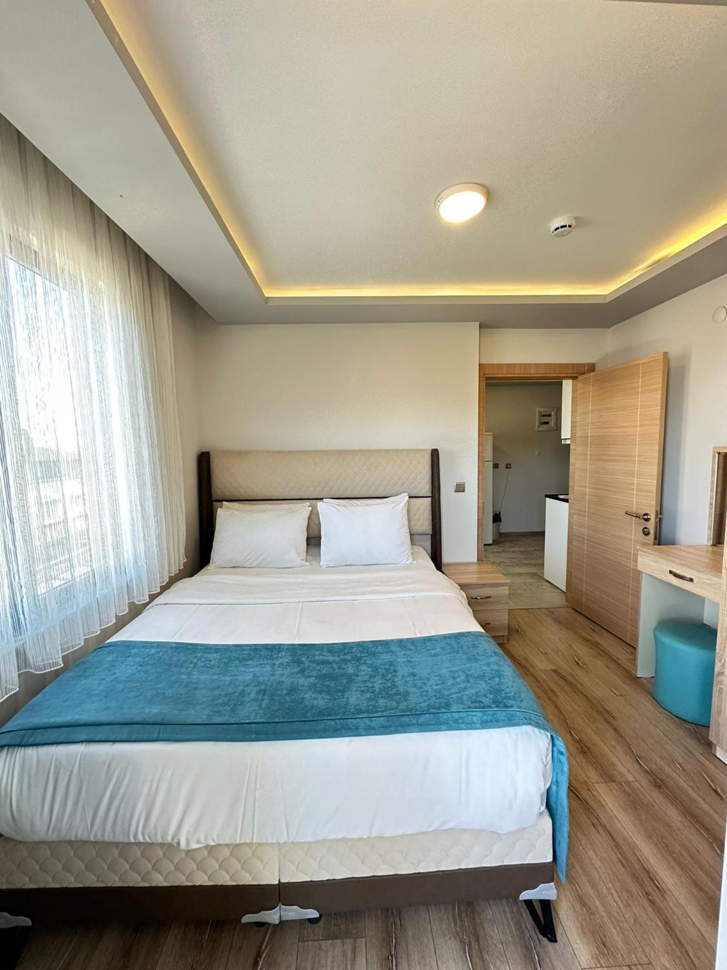 Apart Otel Gloria 4*